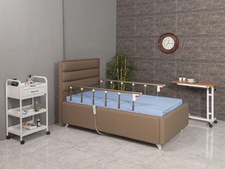 Vento 2 Motorlu Deri Döşemeli Hasta Karyolası | MC-1041